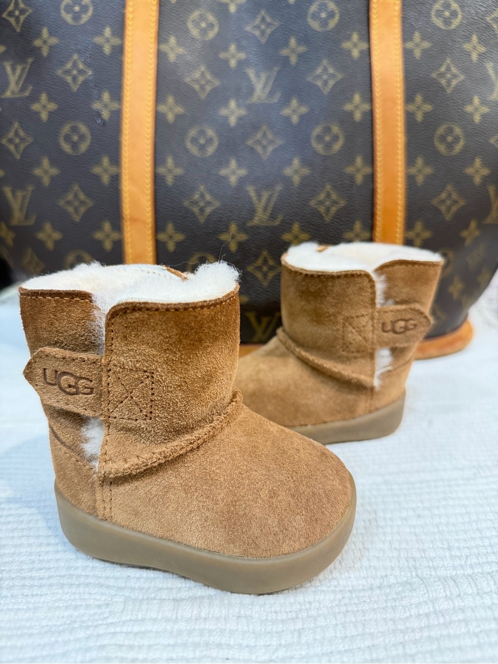UGG Kids Chestnut Suede Shearling Booties